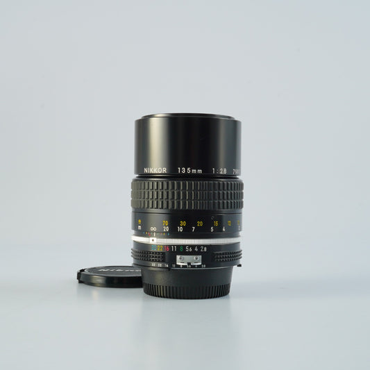 Nikon Ai NIKKOR 135mm F/2.8 単焦点レンズ