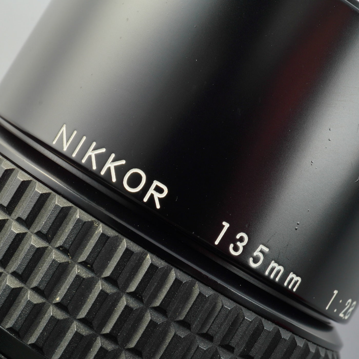 Nikon Ai NIKKOR 135mm F/2.8 単焦点レンズ