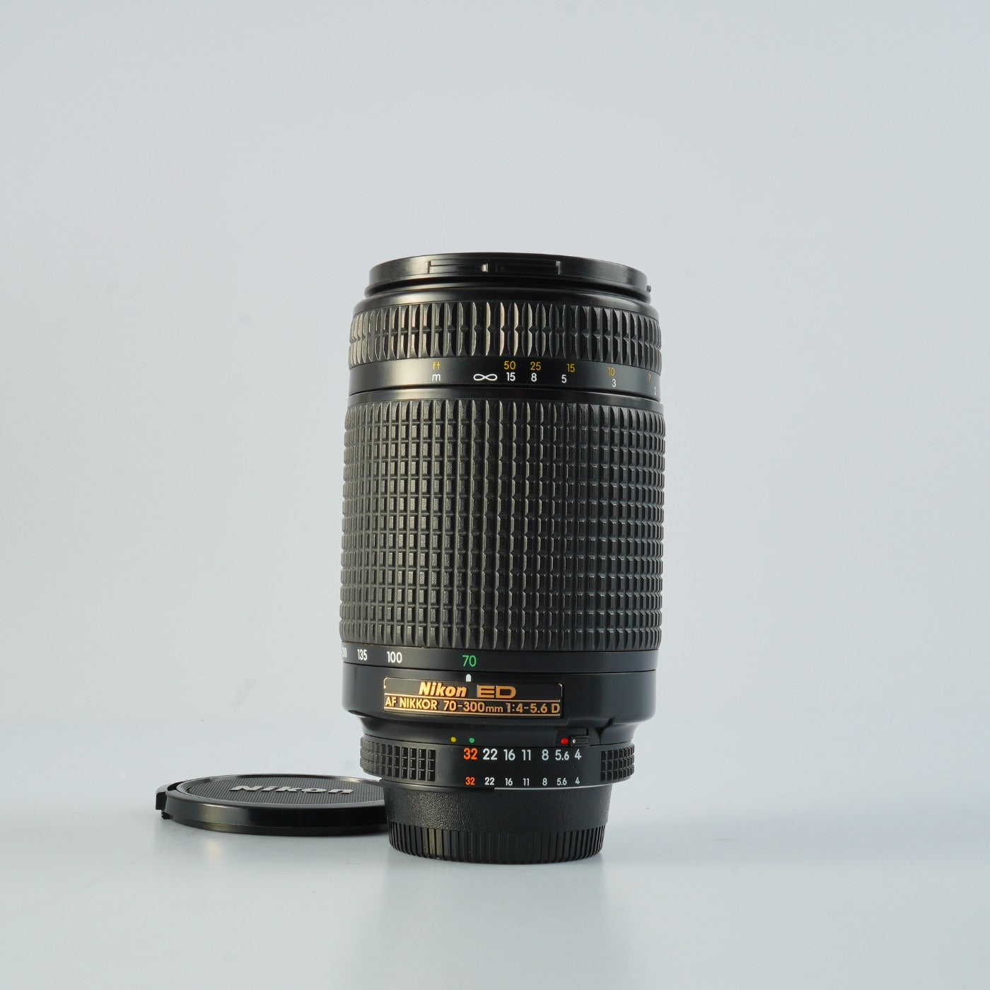 Nikon AF NIKKOR 70-300mm F/4-5.6 D ED ズームレンズ