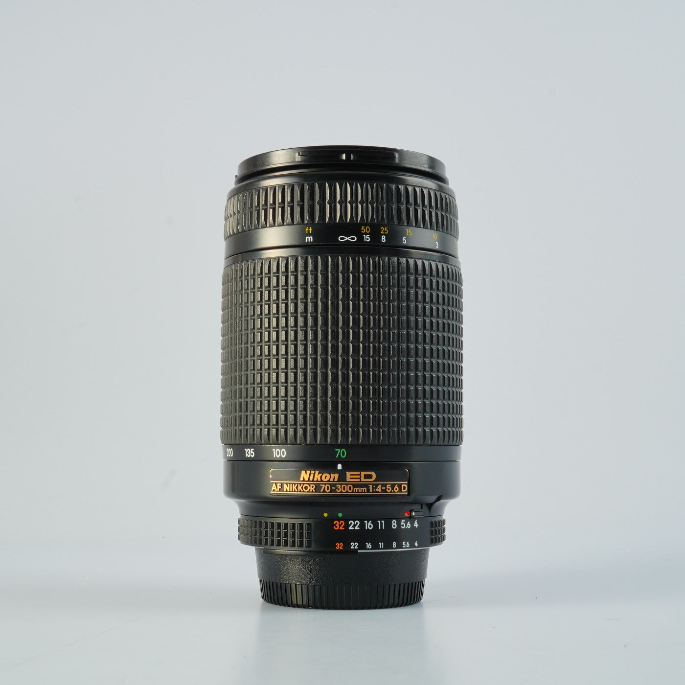 Nikon AF NIKKOR 70-300mm F/4-5.6 D ED ズームレンズ