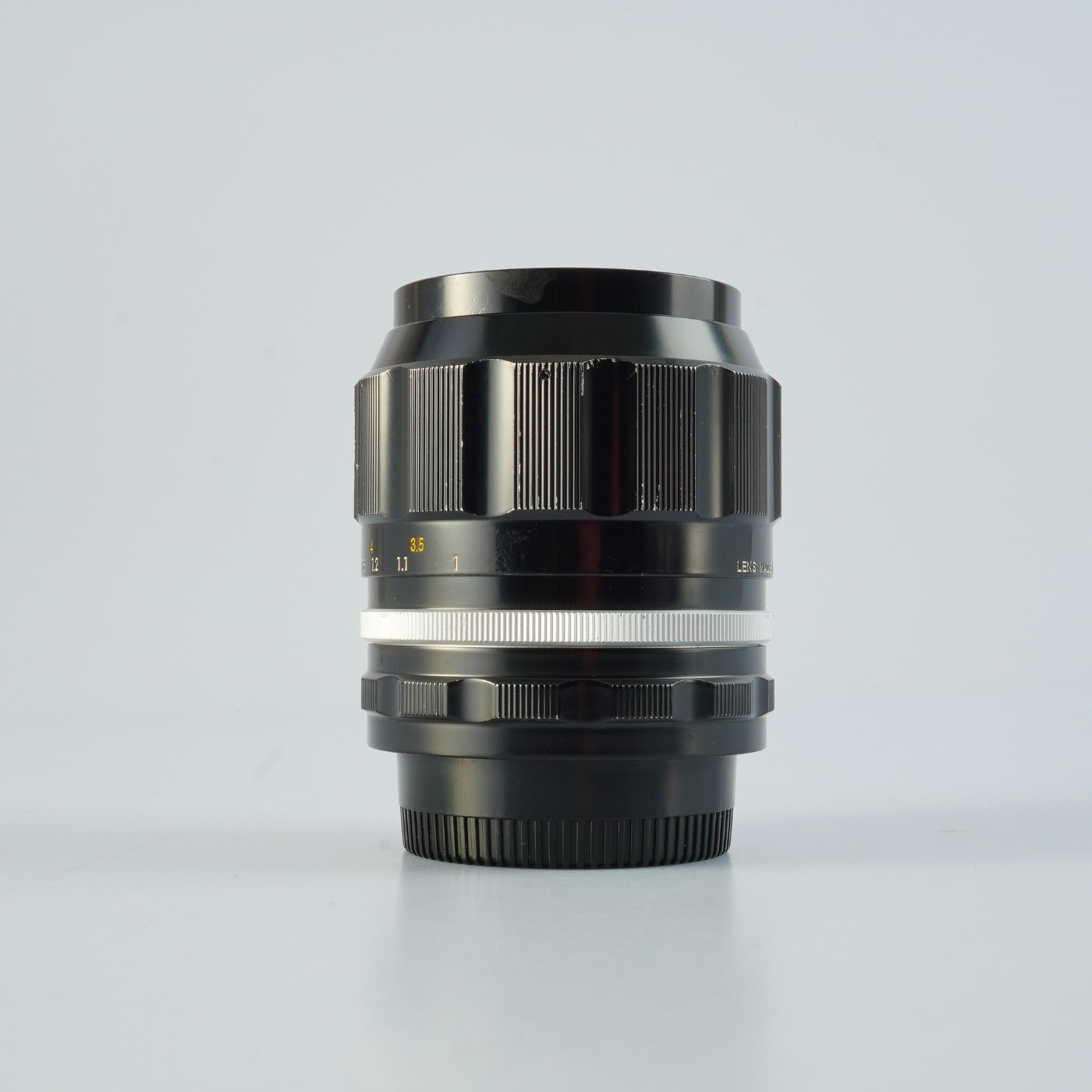 Nikon 非Ai NIKKOR-P.C Auto 105mm F/2.5 単焦点レンズ