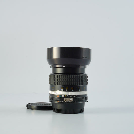 Nikon Ai-S NIKKOR 85mm F/2 単焦点レンズ