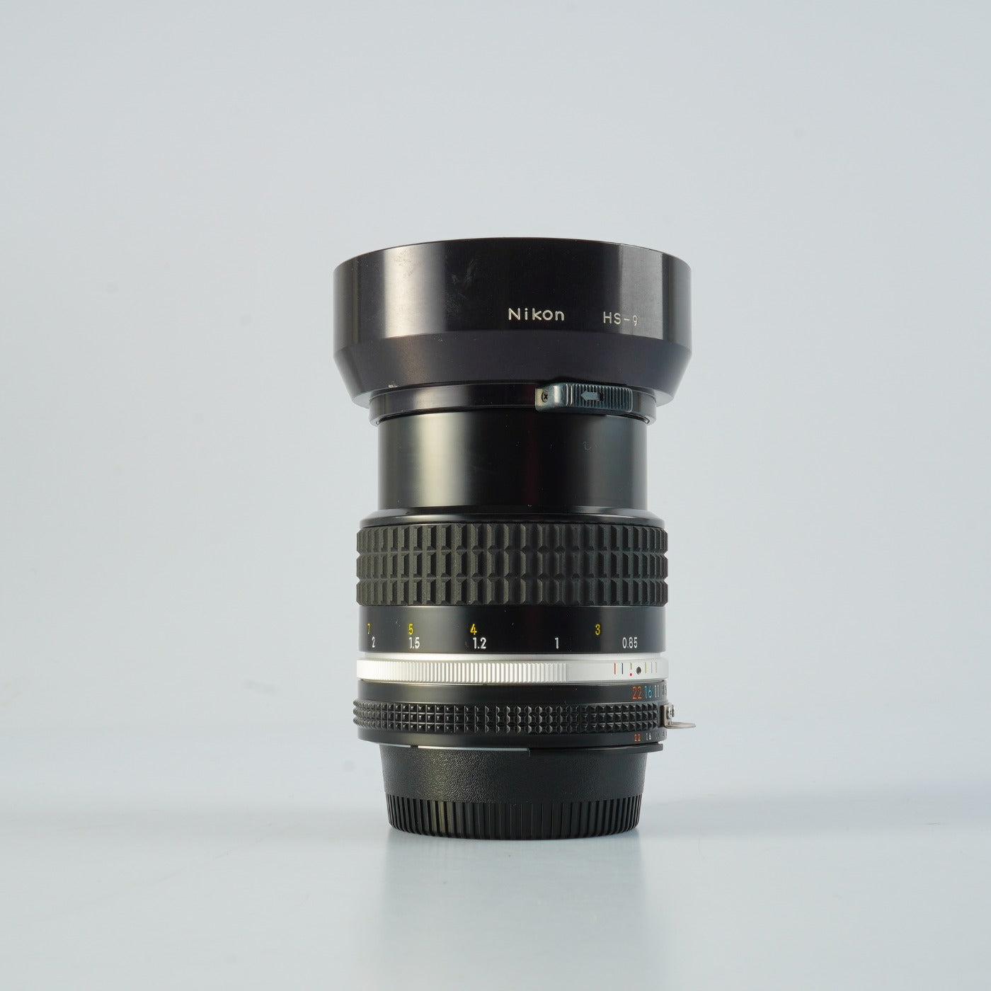Nikon Ai-S NIKKOR 85mm F/2 単焦点レンズ
