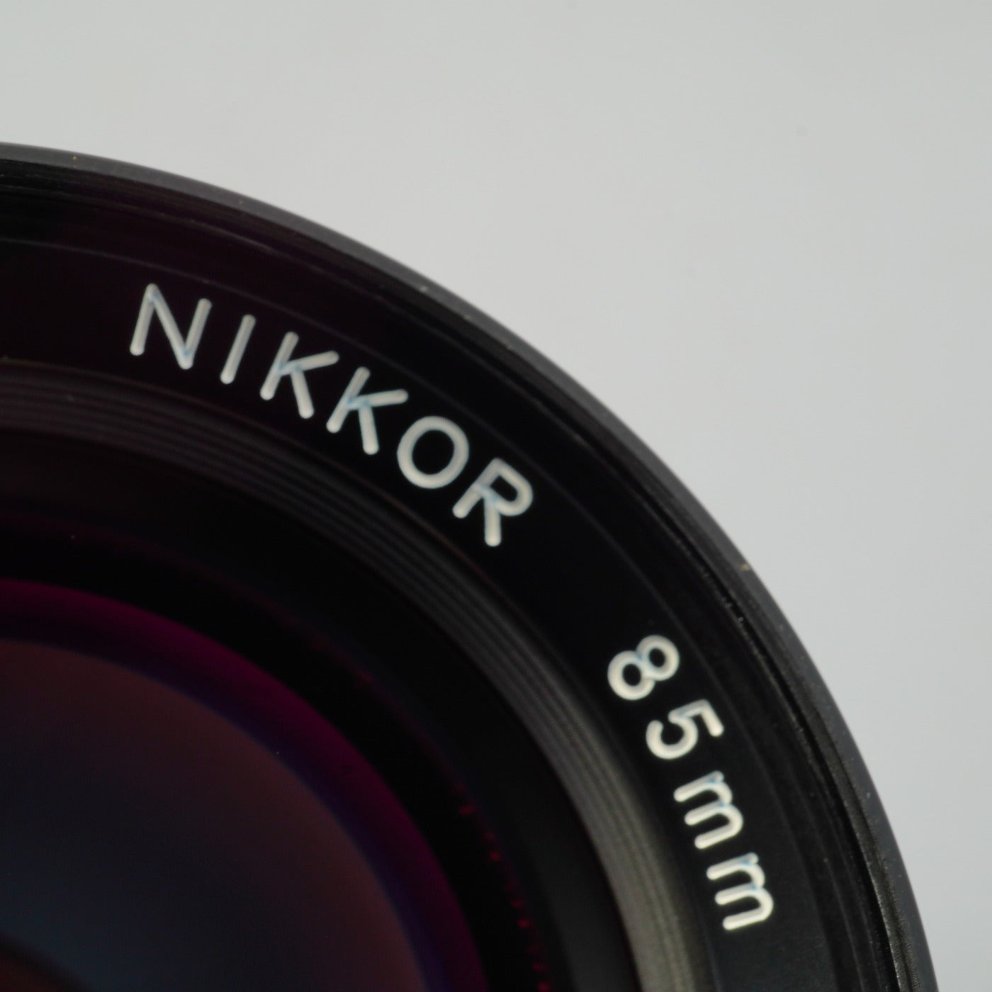 Nikon Ai-S NIKKOR 85mm F/2 単焦点レンズ