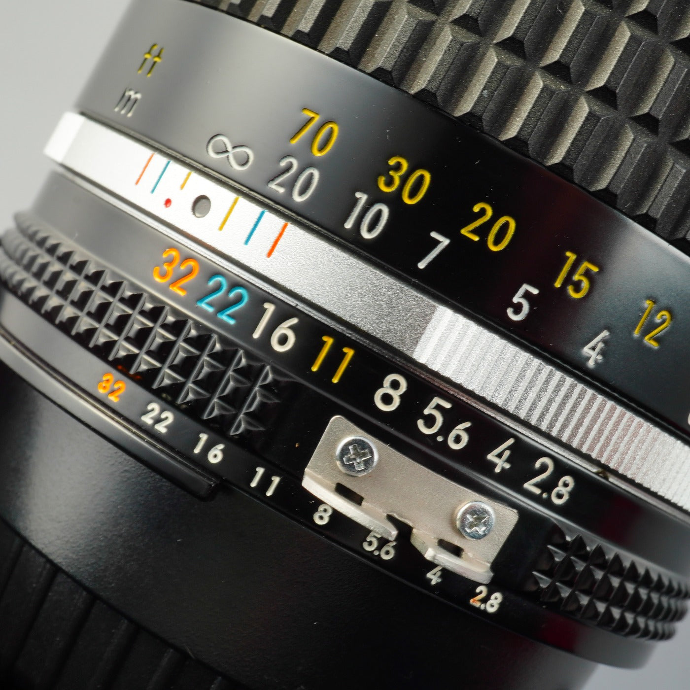 Nikon Ai-S NIKKOR 135mm F/2.8 単焦点レンズ