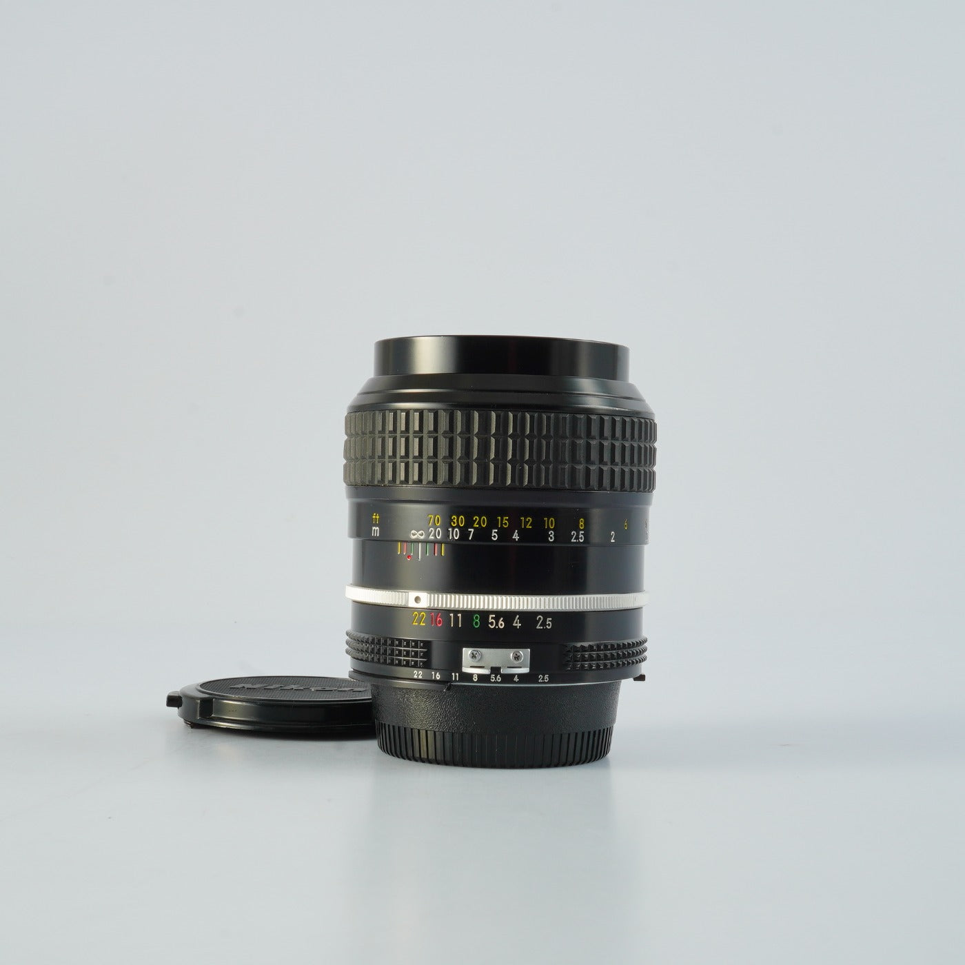 Nikon Ai NIKKOR 105mm F/2.5 単焦点レンズ