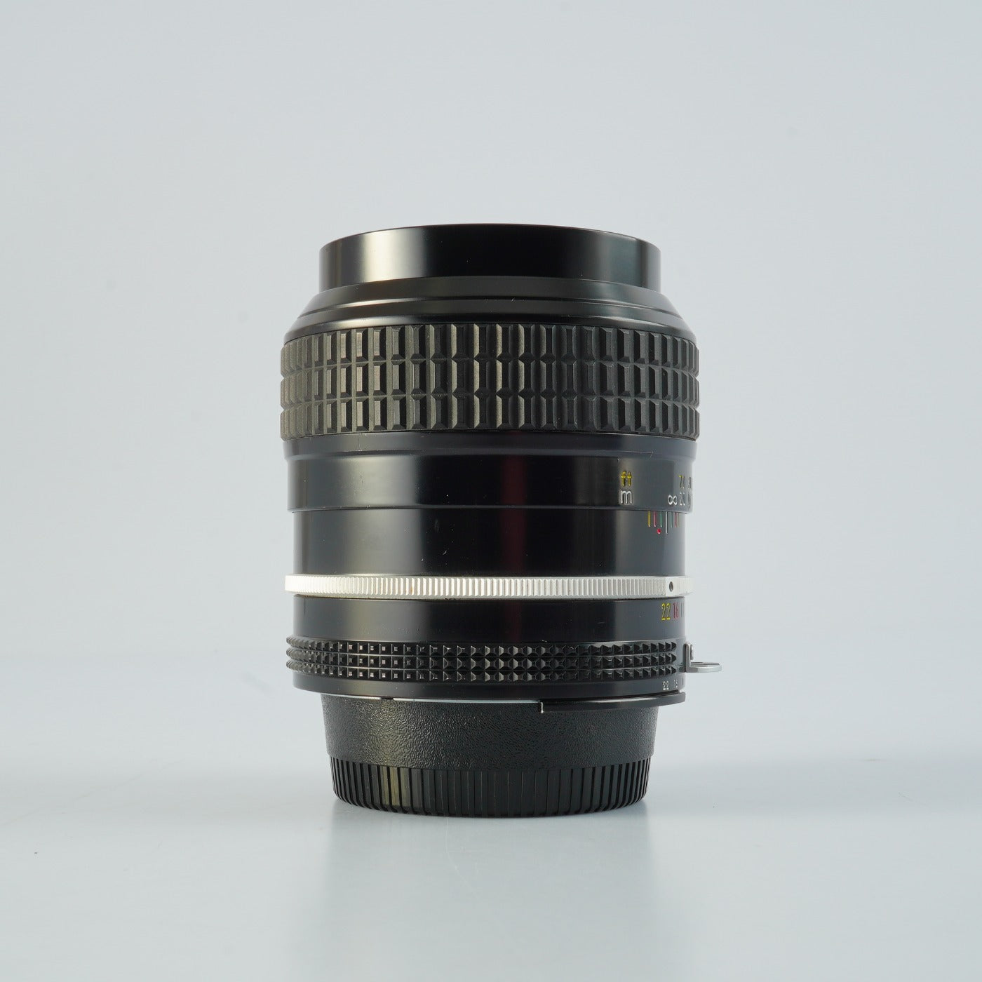 Nikon Ai NIKKOR 105mm F/2.5 単焦点レンズ