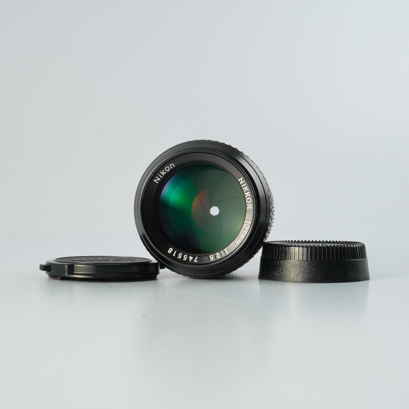 Nikon Ai NIKKOR 105mm F/2.5 単焦点レンズ