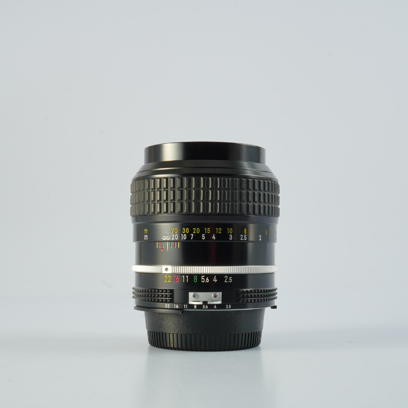 Nikon Ai NIKKOR 105mm F/2.5 単焦点レンズ