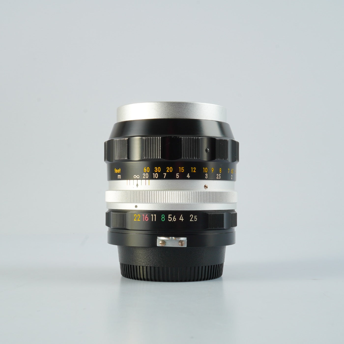 Nikon 非Ai NIKKOR-P Auto 105mm F/2.5 単焦点レンズ