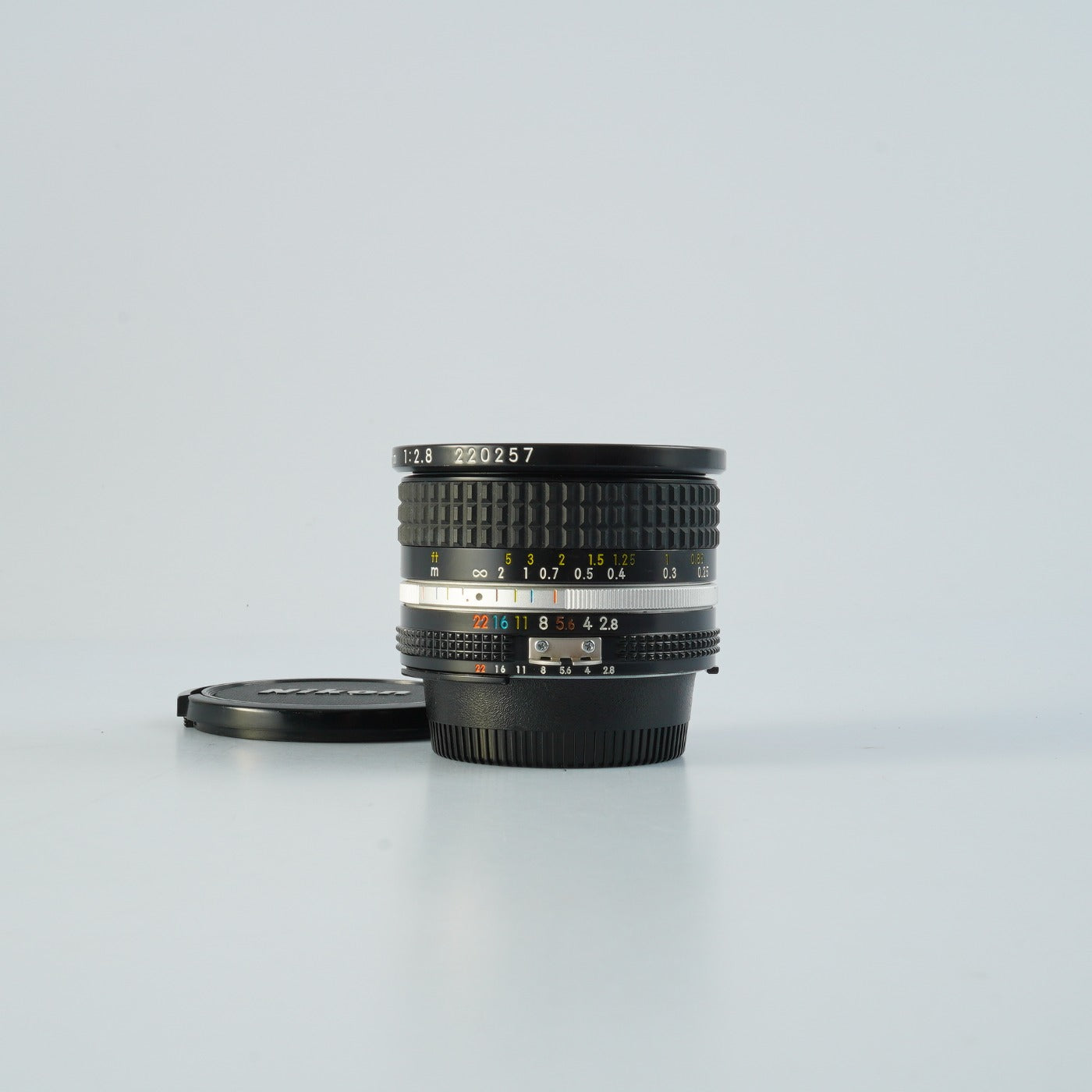 Nikon Ai-S NIKKOR 20mm F/2.8 単焦点レンズ