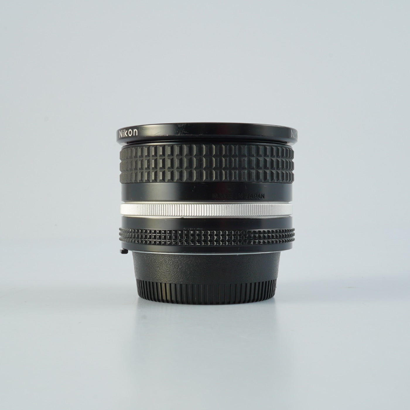 Nikon Ai-S NIKKOR 20mm F/2.8 単焦点レンズ