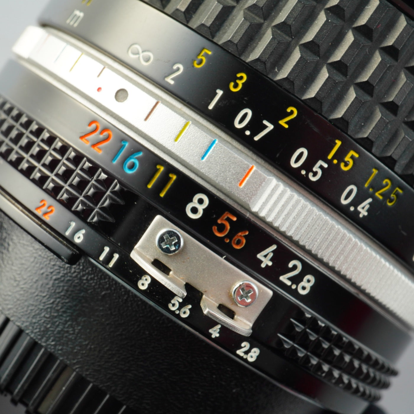 Nikon Ai-S NIKKOR 20mm F/2.8 単焦点レンズ