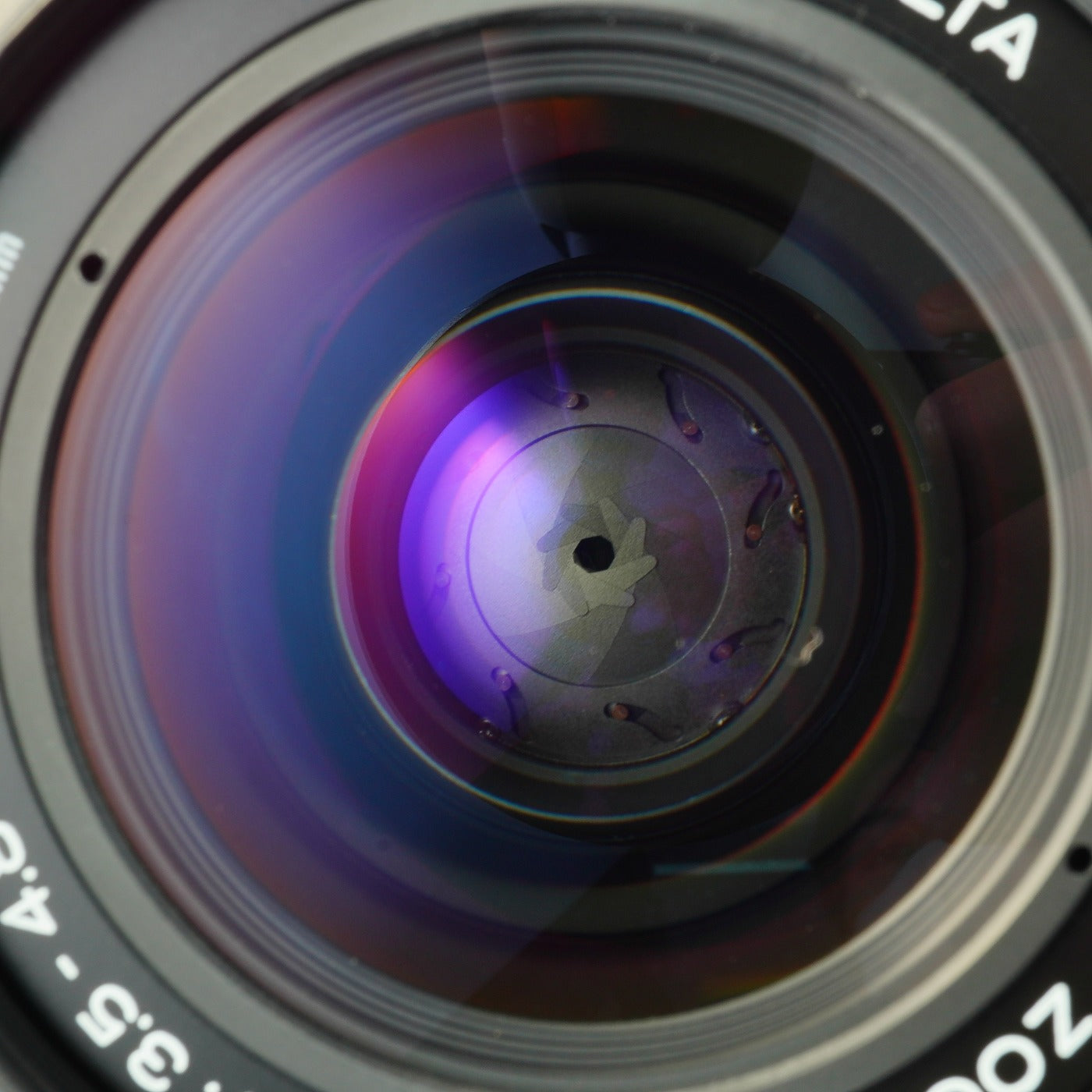 MINOLTA MD ZOOM 28-70mm F/3.5-4.8 ズームレンズ
