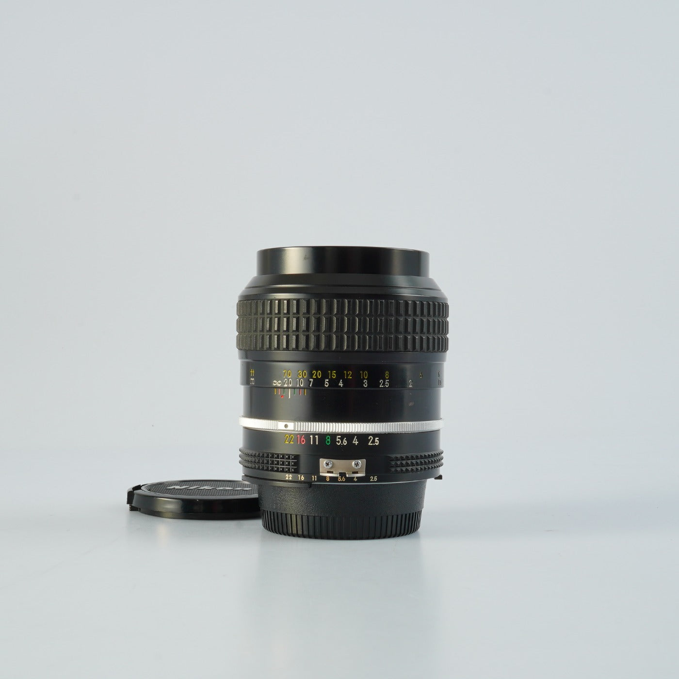 Nikon Ai NIKKOR 105mm F/2.5 単焦点レンズ