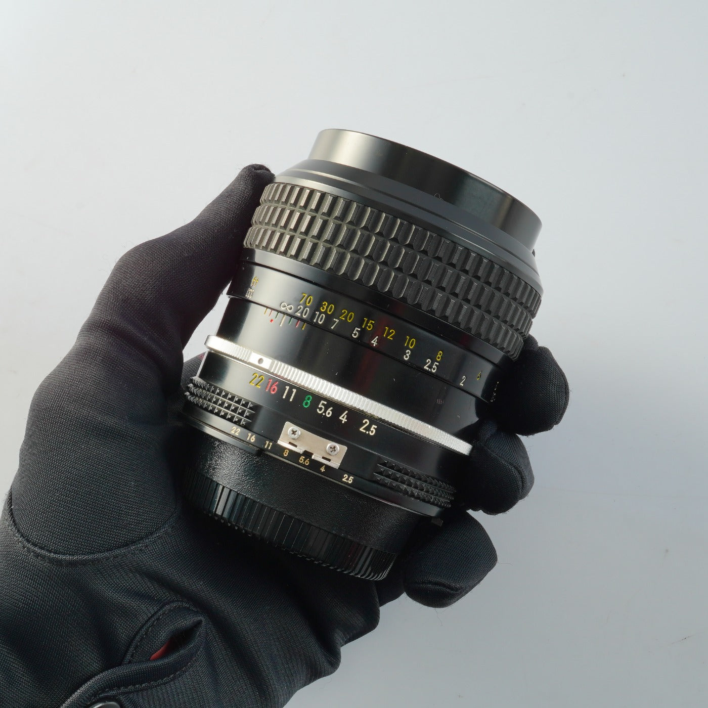 Nikon Ai NIKKOR 105mm F/2.5 単焦点レンズ