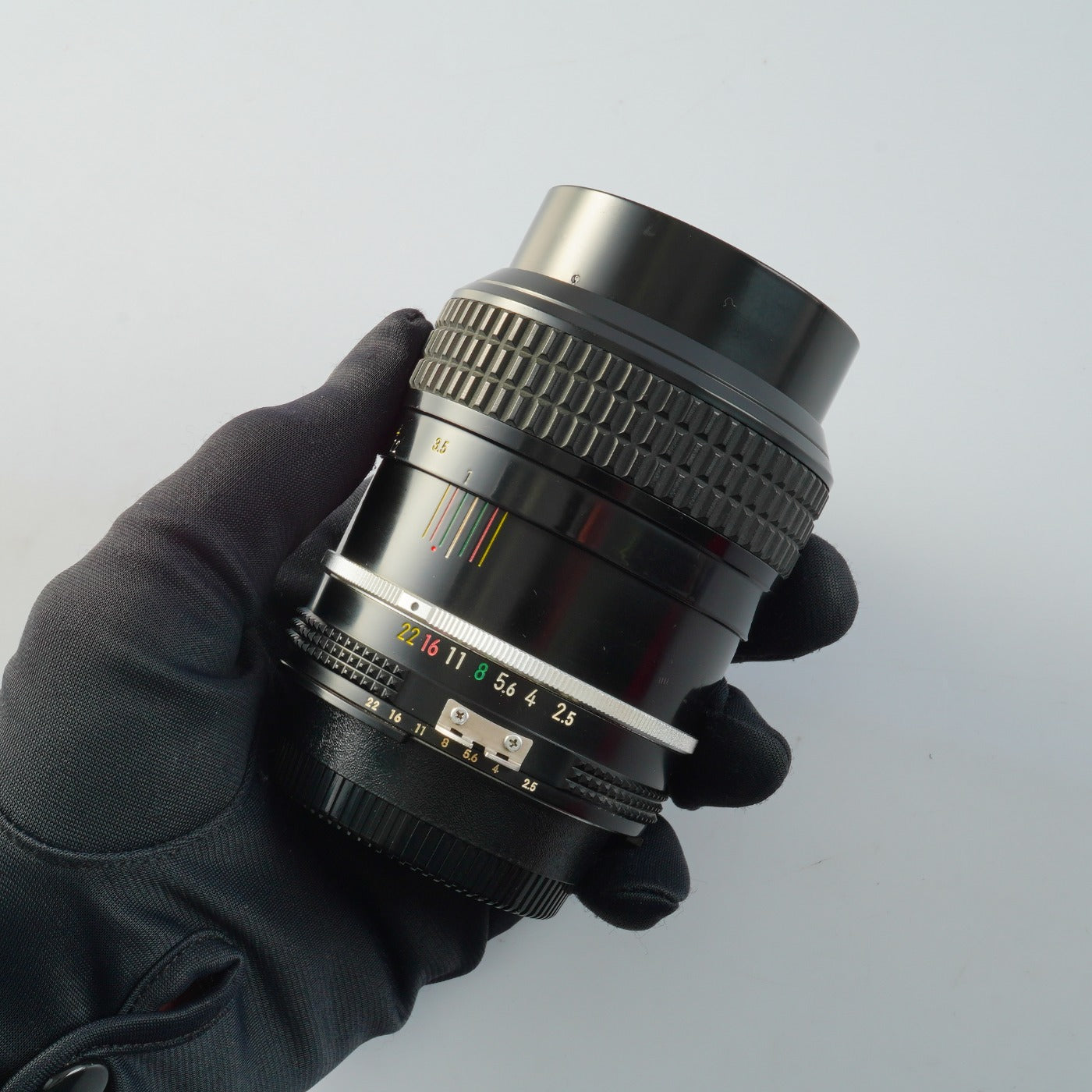 Nikon Ai NIKKOR 105mm F/2.5 単焦点レンズ