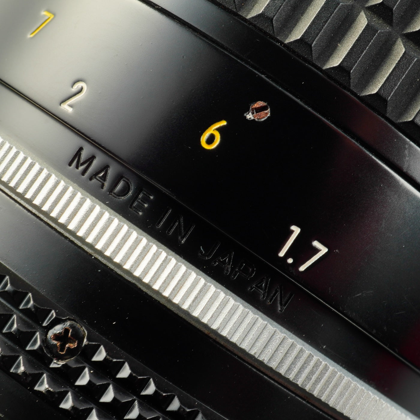 Nikon Ai NIKKOR 135mm F/2.8 単焦点レンズ