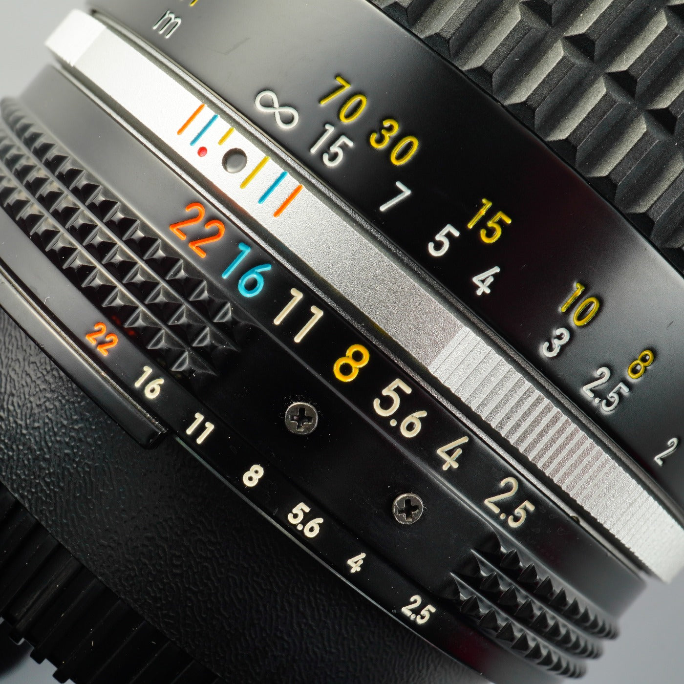 Nikon Ai-S NIKKOR 105mm F/2.5 単焦点レンズ