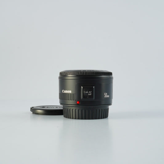 Canon EF 50mm F/1.8 Ⅱ 単焦点レンズ