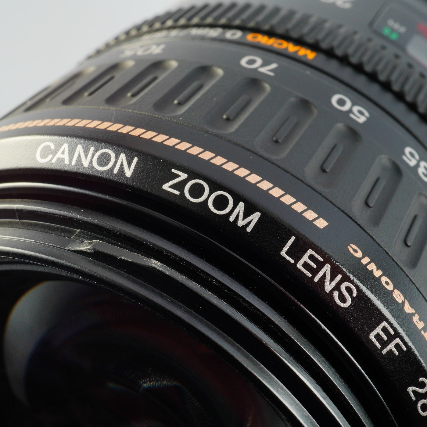 Canon EF 28–105 mm F/3.5–4.5 USM ズームレンズ