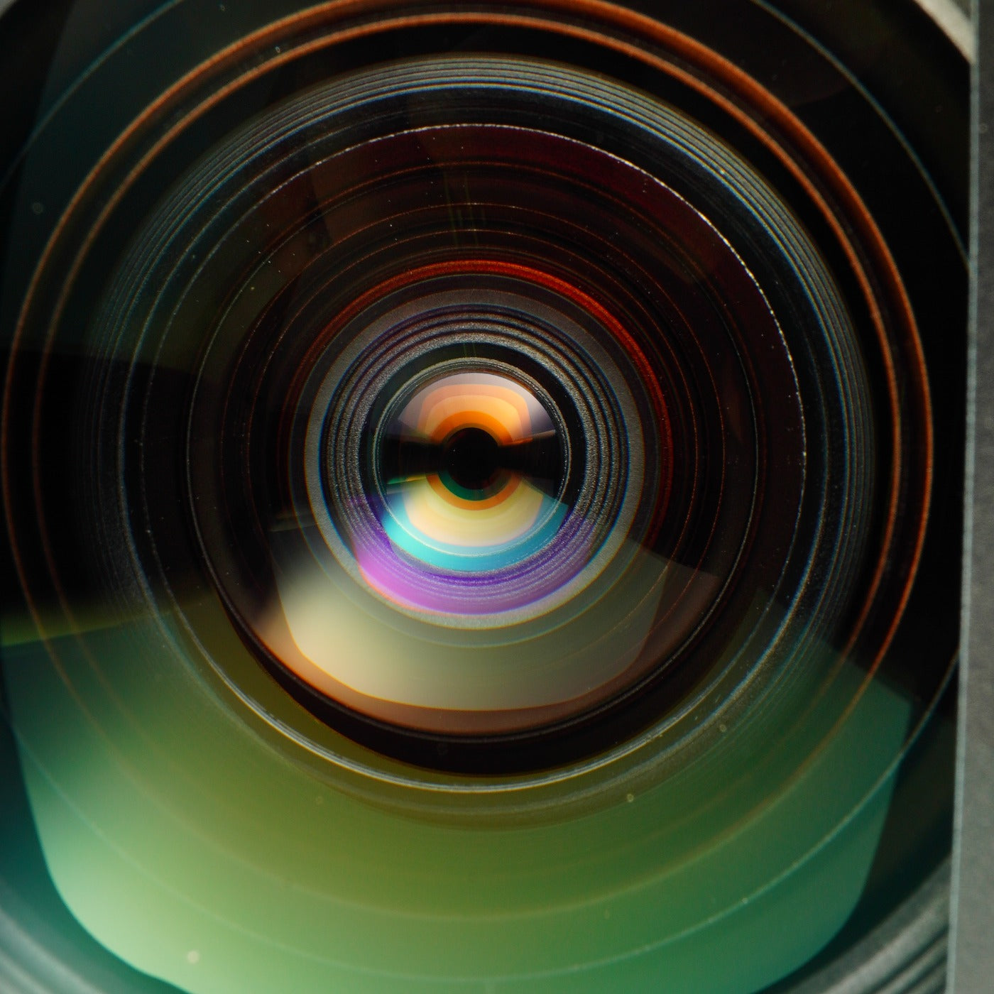 Canon EF 20-35mm f/3.5-4.5 USM ズームレンズ