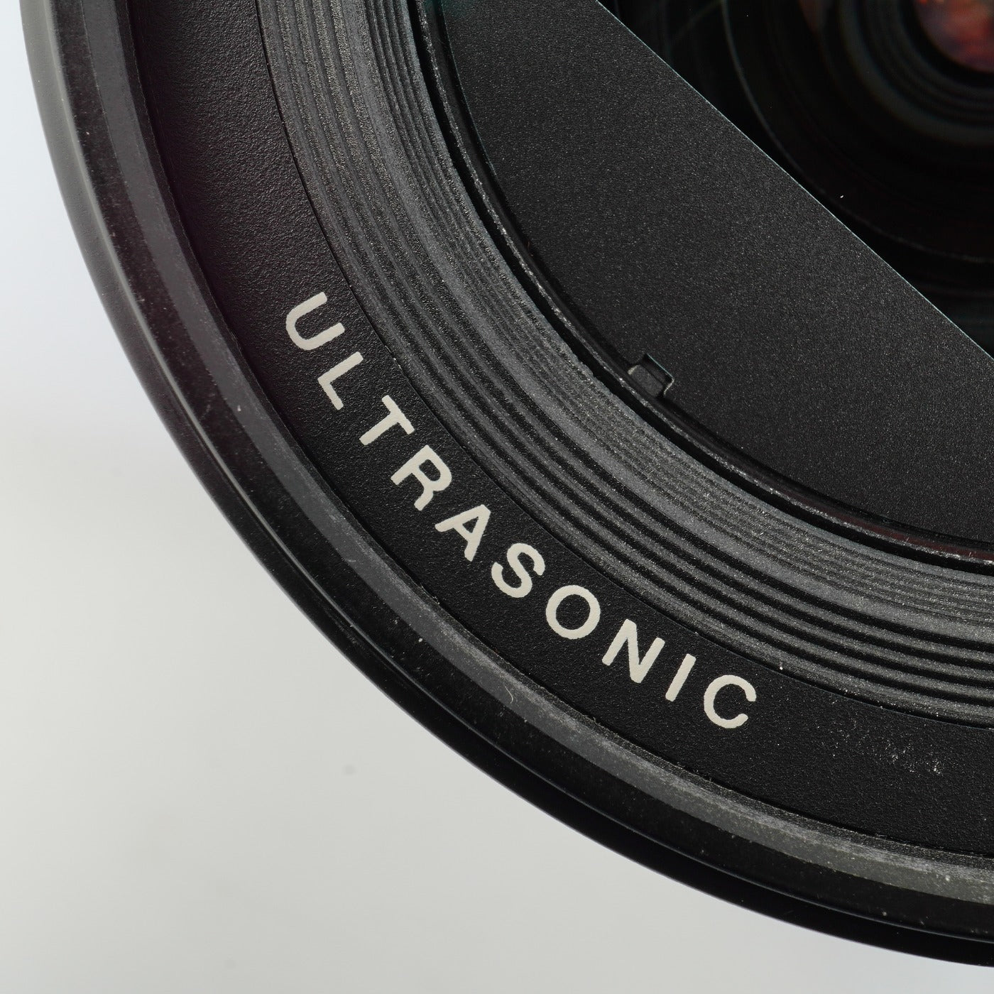 Canon EF 20-35mm f/3.5-4.5 USM ズームレンズ