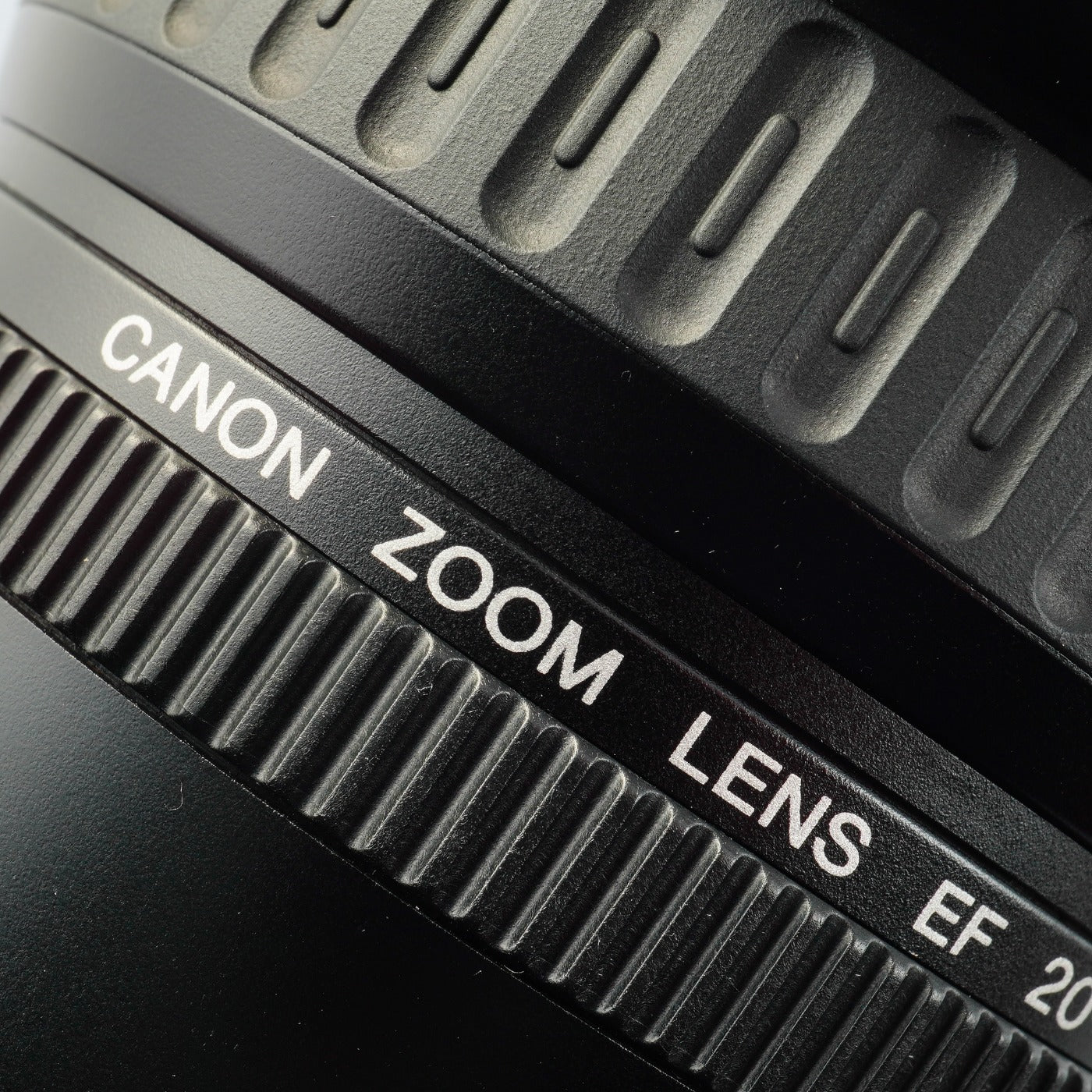Canon EF 20-35mm f/3.5-4.5 USM ズームレンズ