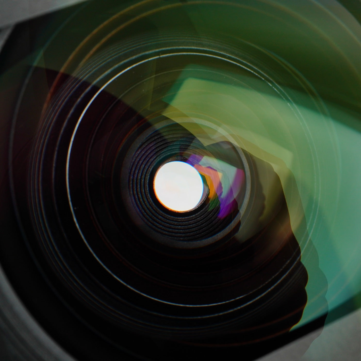 Canon EF 20-35mm f/3.5-4.5 USM ズームレンズ