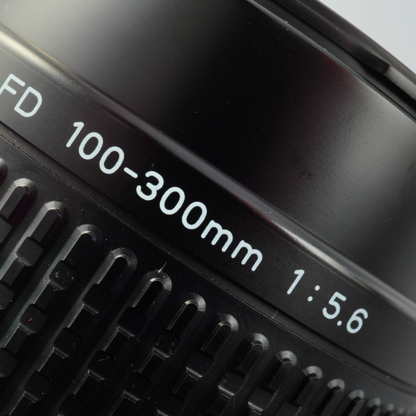 Canon FD 100-300 F/5.6 ズームレンズ