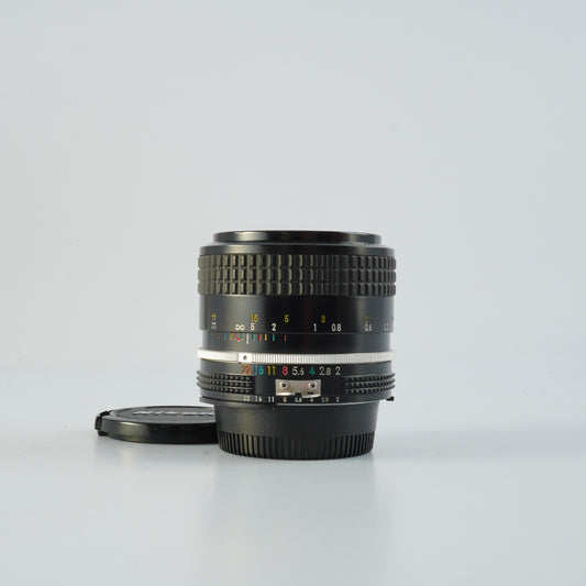 Nikon Ai Nikkor 35mm F/2 単焦点レンズ