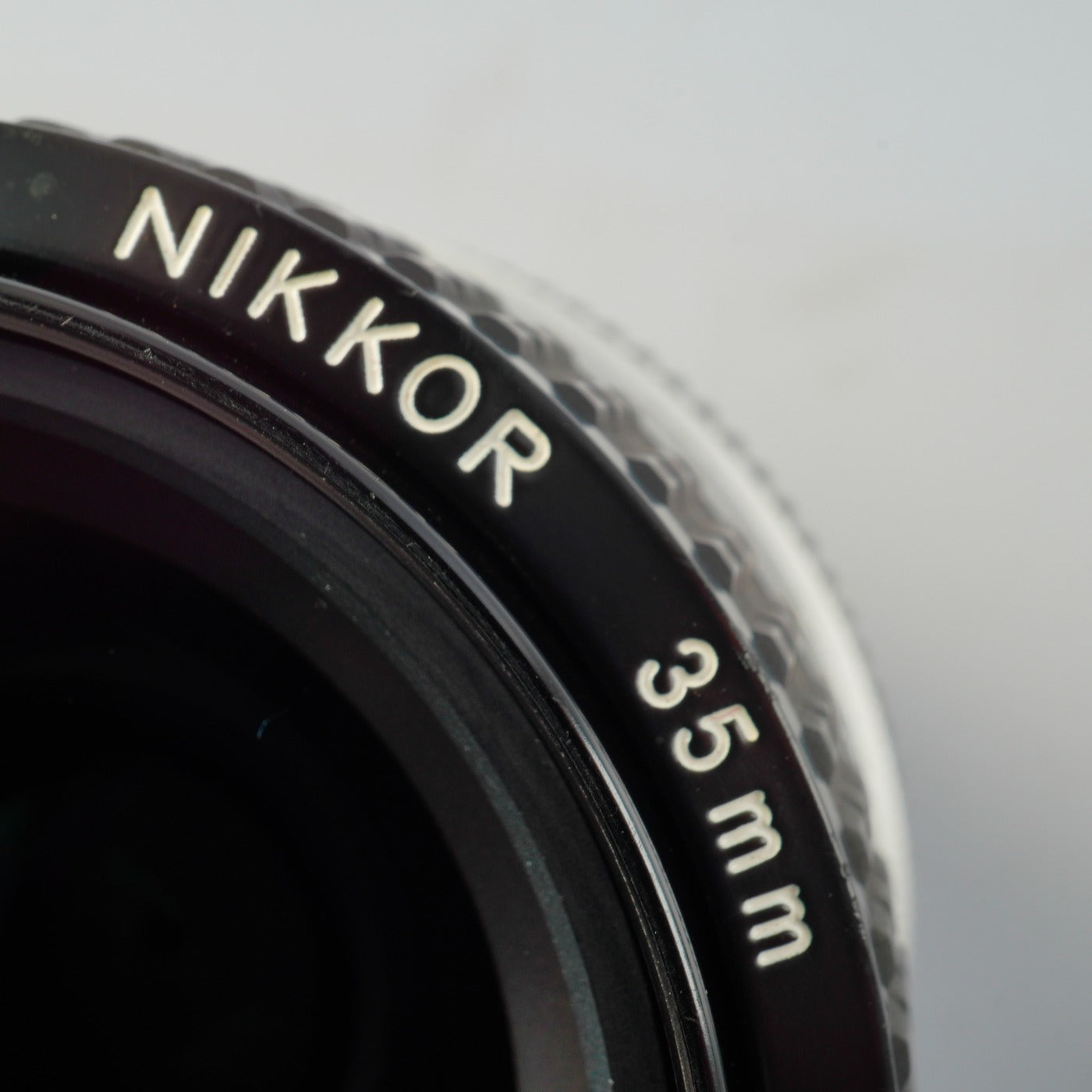 Nikon Ai Nikkor 35mm F/2 単焦点レンズ