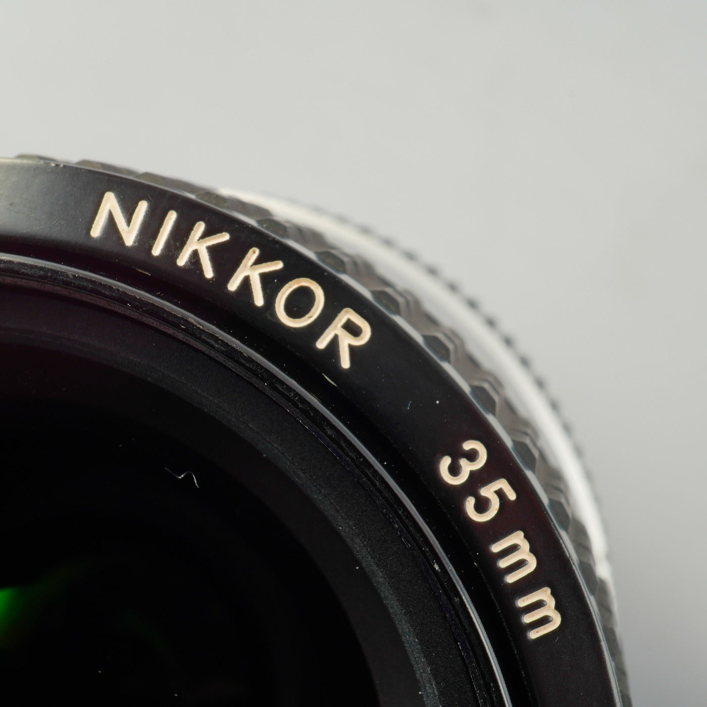 Nikon Ai Nikkor 35mm F/2 単焦点レンズ
