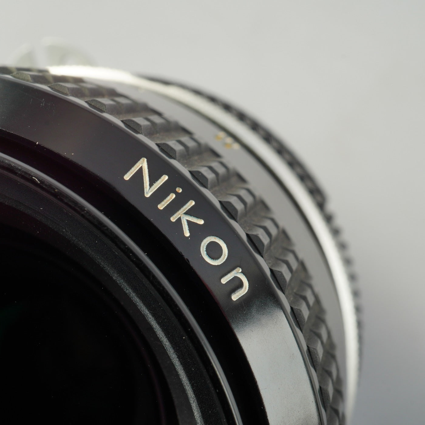 Nikon Ai Nikkor 35mm F/2 単焦点レンズ