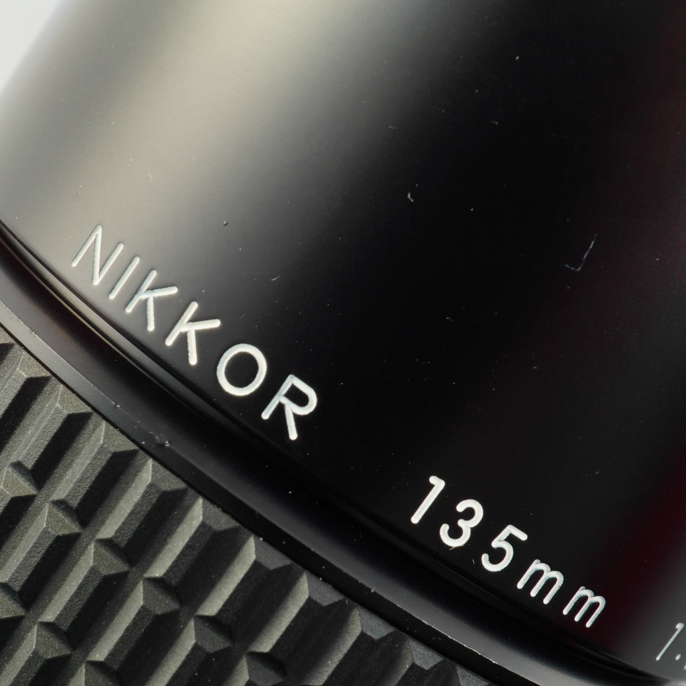 Nikon Ai NIKKOR 135mm F/2.8 単焦点レンズ