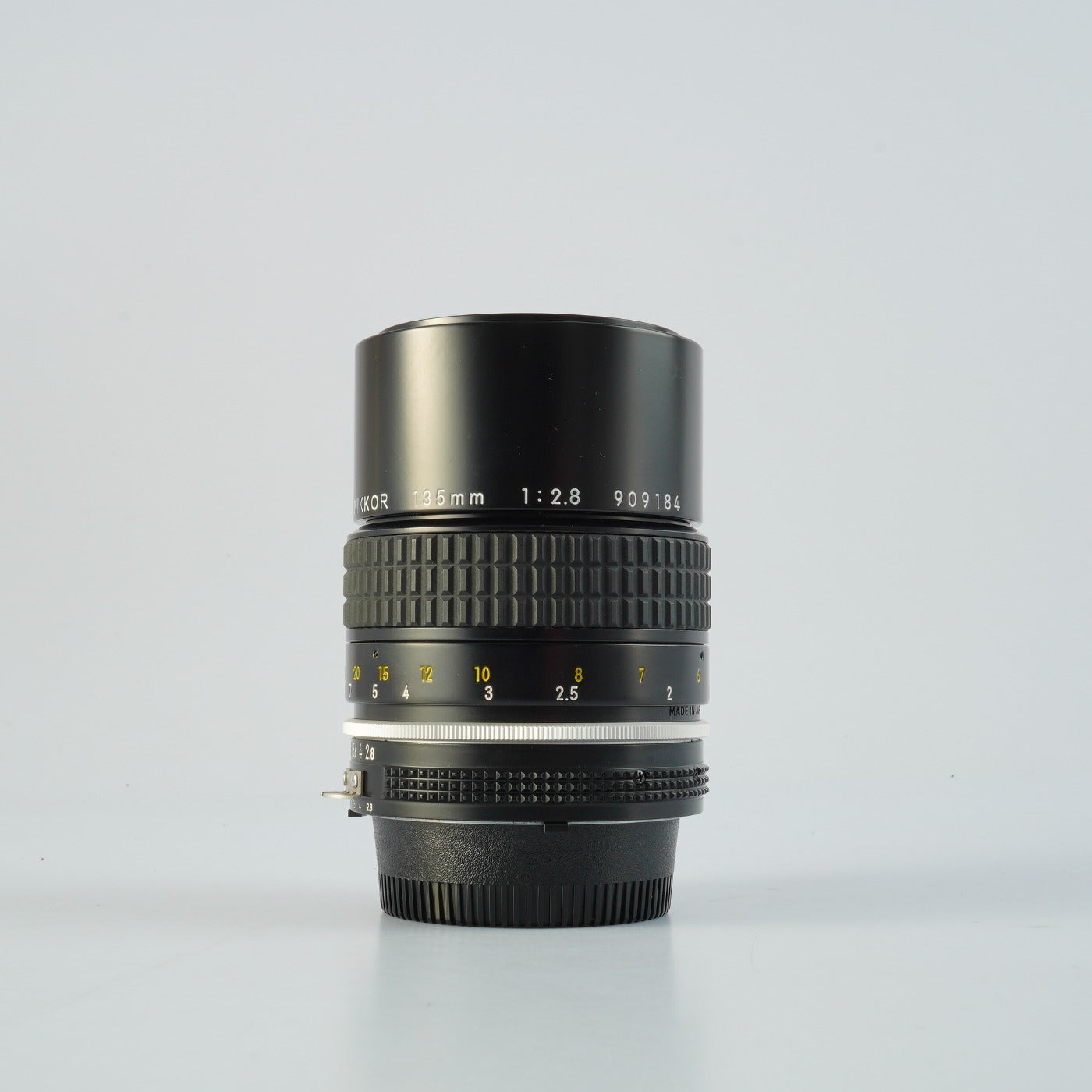 Nikon Ai NIKKOR 135mm F/2.8 単焦点レンズ