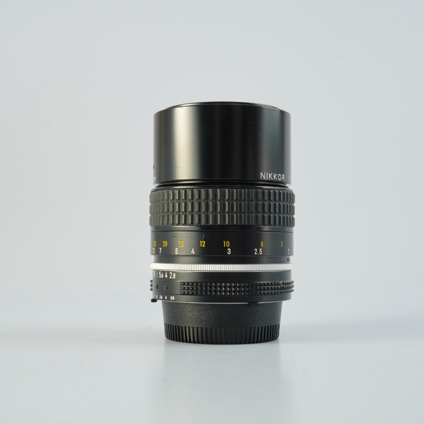 Nikon Ai NIKKOR 135mm F/2.8 単焦点レンズ