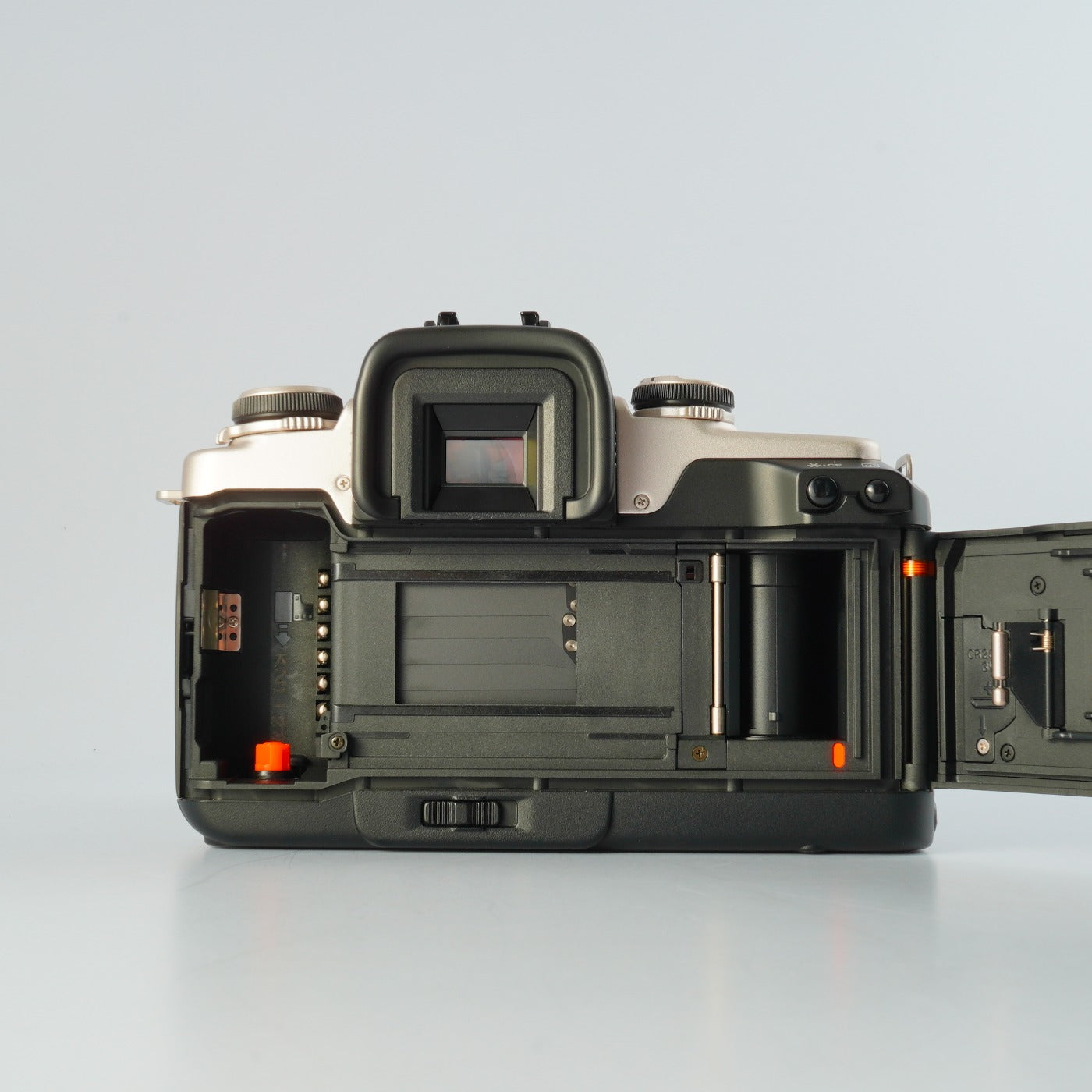 Canon EOS 55 (ELAN II) Gold ＋ EF 28-80mm F/3.5-5.6 Ⅱ USM AF フィルム一眼レフカメラ