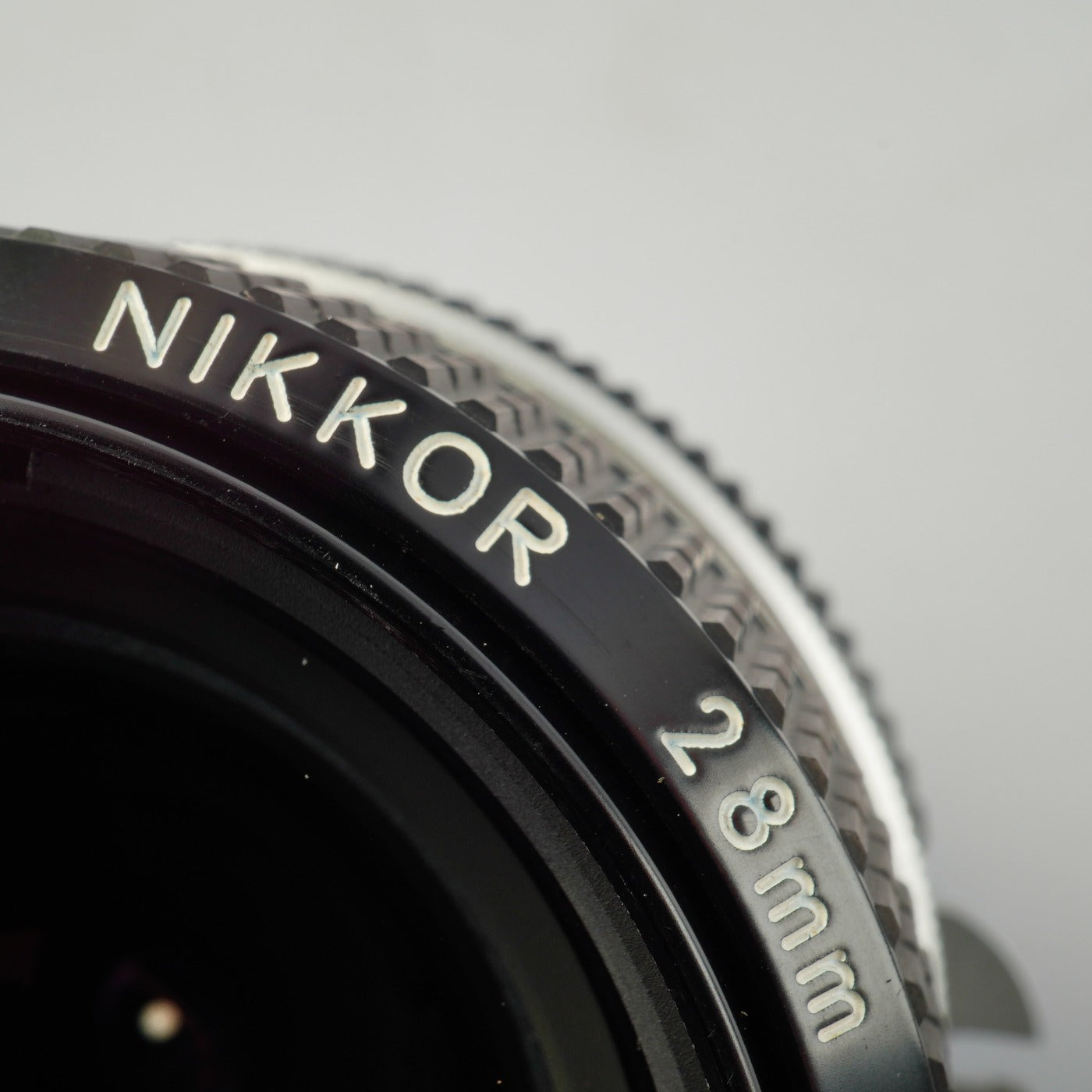 Nikon 非Ai NIKKOR 28mm F/3.5 単焦点レンズ