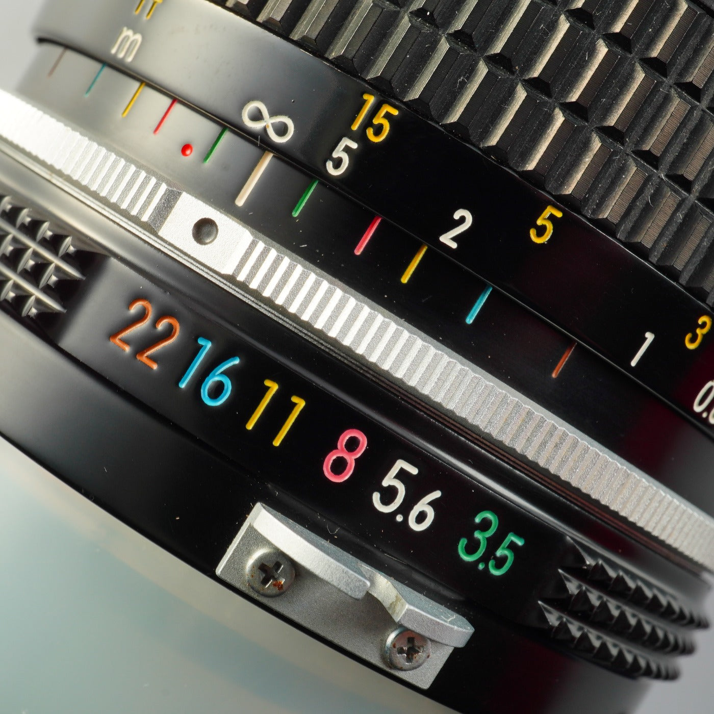 Nikon 非Ai NIKKOR 28mm F/3.5 単焦点レンズ