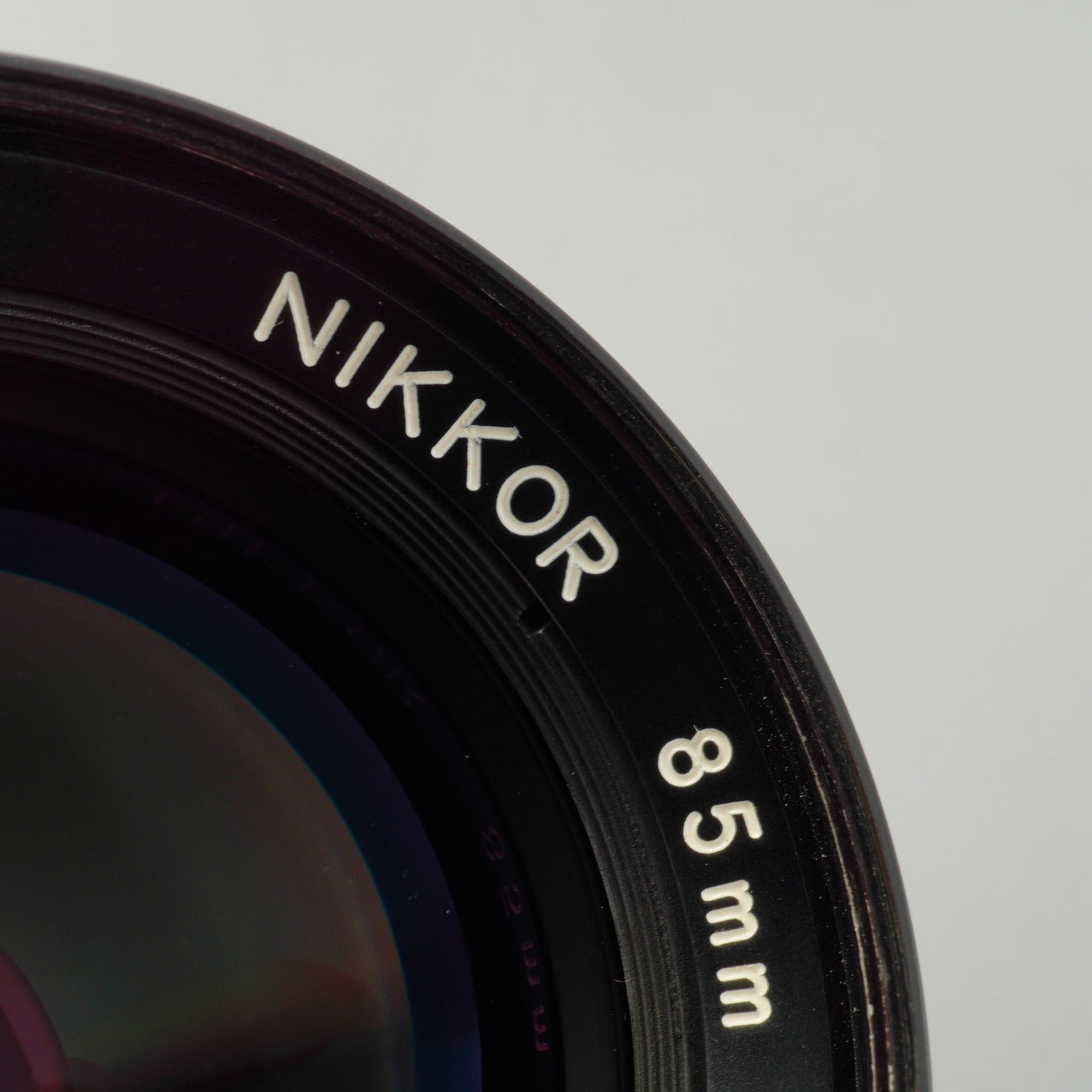 Nikon Ai-S NIKKOR 85mm F/2 単焦点レンズ