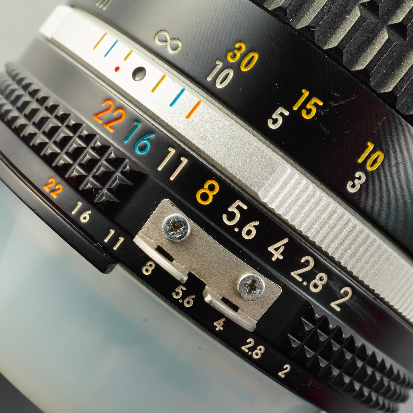 Nikon Ai-S NIKKOR 85mm F/2 単焦点レンズ