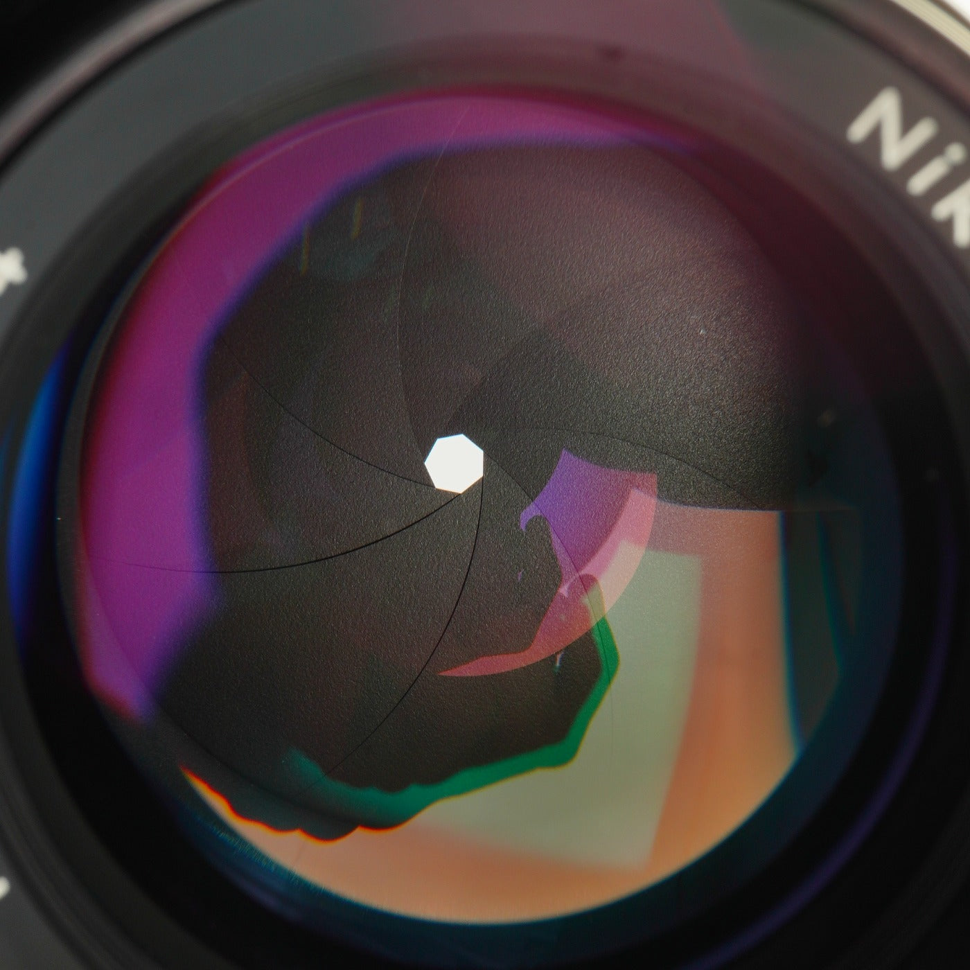 Nikon Ai-S NIKKOR 85mm F/2 単焦点レンズ