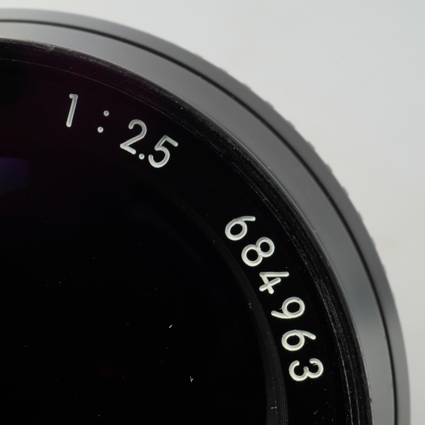 Nikon 非Ai Nikkor 105mm F/2.5 単焦点レンズ