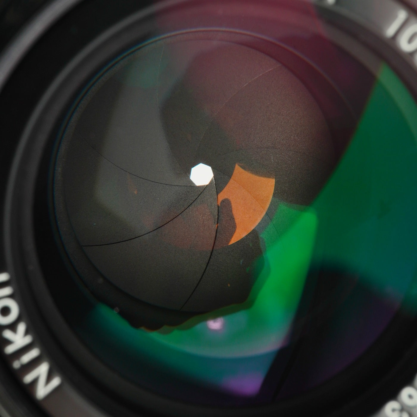 Nikon 非Ai Nikkor 105mm F/2.5 単焦点レンズ