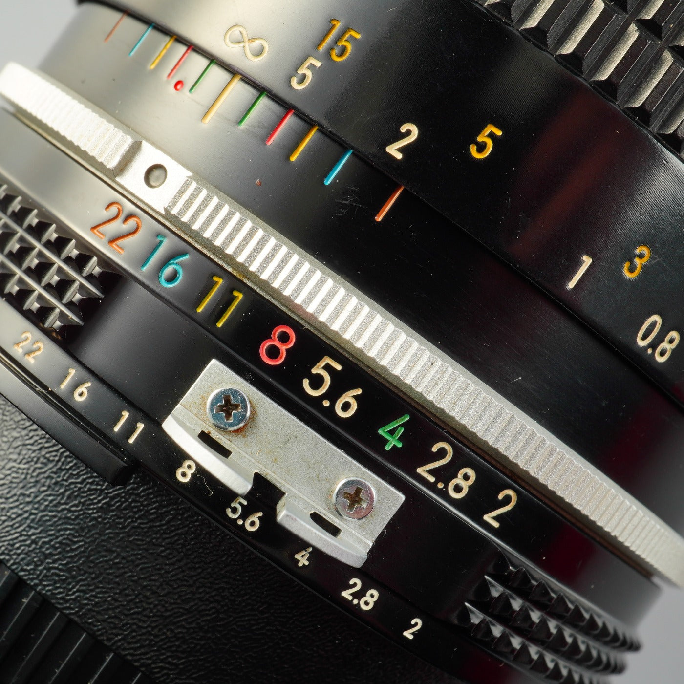 Nikon Ai Nikkor 35mm F/2 単焦点レンズ