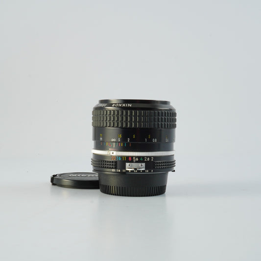 Nikon Ai Nikkor 35mm F/2 単焦点レンズ