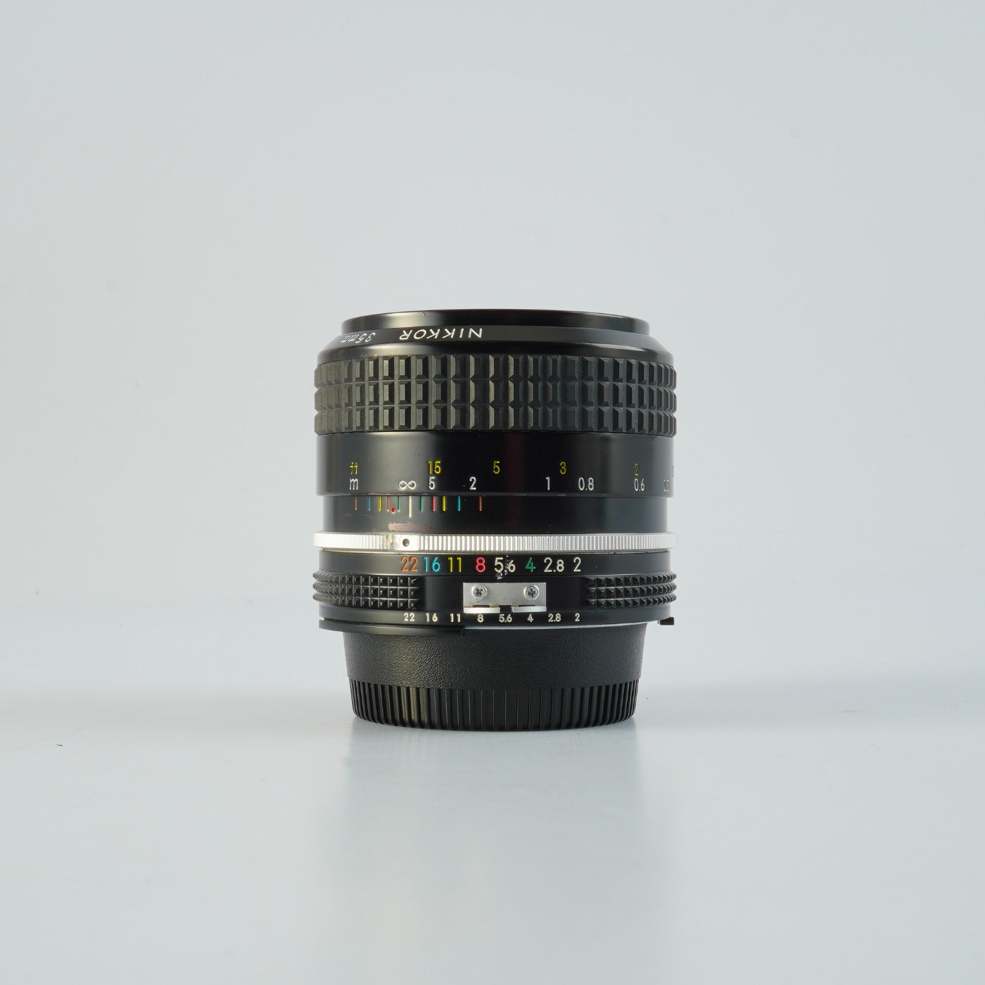 Nikon Ai Nikkor 35mm F/2 単焦点レンズ