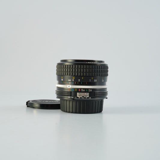 Nikon Ai Nikkor 28mm F/2.8 単焦点レンズ