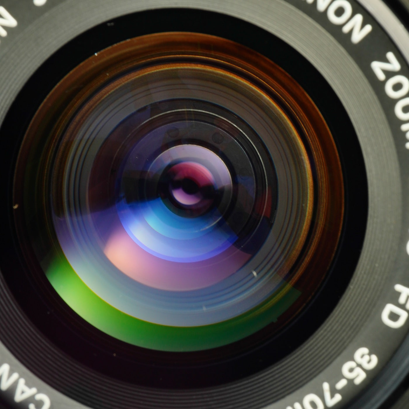 Canon FD 35-70mm F/4 ズームレンズ